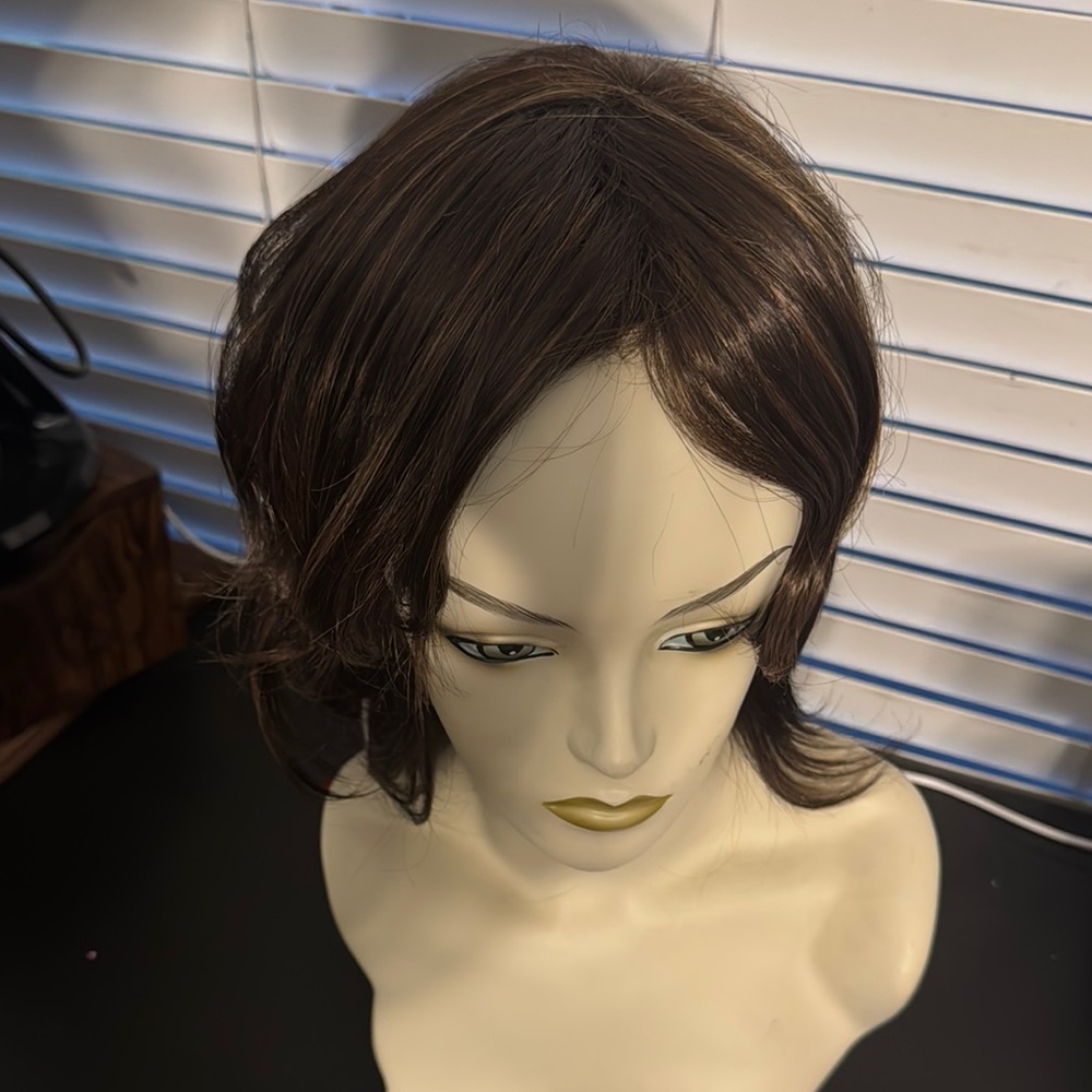 Elegant Brown Women's Wig